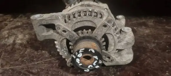 Volvo S40 Generator/alternator 30667071 3M5T10300VC
