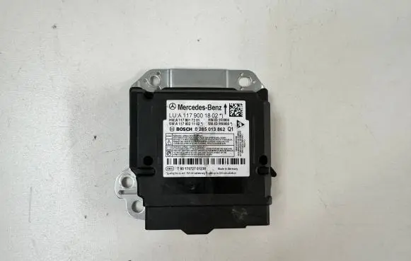 Mercedes-Benz CLA C117 X117 W117 Airbag control unit/module A1179001802