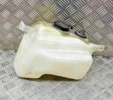 Windshield washer fluid reservoir/tank