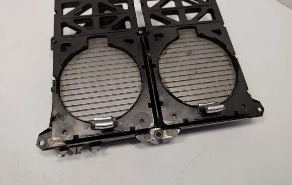 Cup holder front