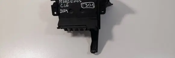 Mercedes-Benz CLE C236 Fuse box set A2065409801