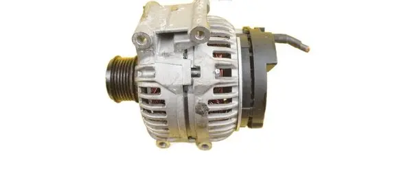 Audi A4 S4 B8 8K Generator/alternator 15233747 CDH