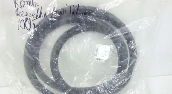 Opel Astra J Rubber seal loading door 13260084
