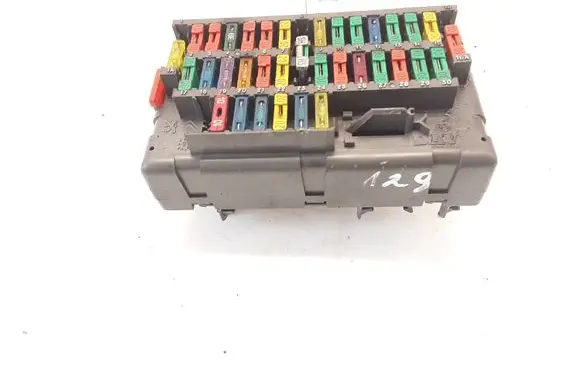 Peugeot 406 Fuse module 9459288180