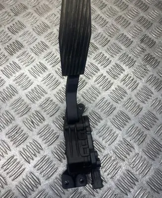 Opel Vectra C Accelerator throttle pedal 6PV00832200 9186724