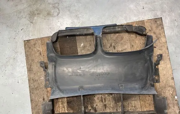 BMW 3 E46 Radiator support slam panel 8202832