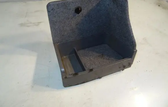 Trunk/boot side trim panel