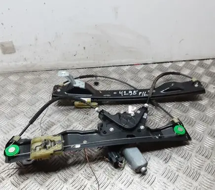 Ford Focus Front door window regulator with motor 924129104