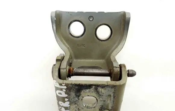 Citroen DS4 Front door upper hinge