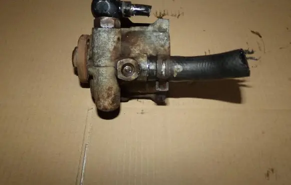 Volkswagen Polo III 6N 6N2 6NF Power steering pump 6NO422155E