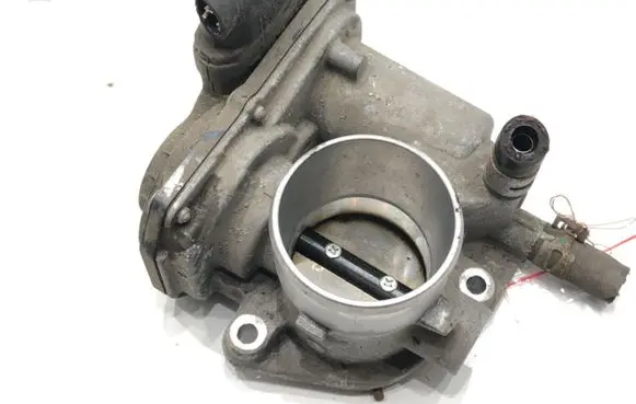 Toyota Yaris Engine shut-off valve 22030-47040