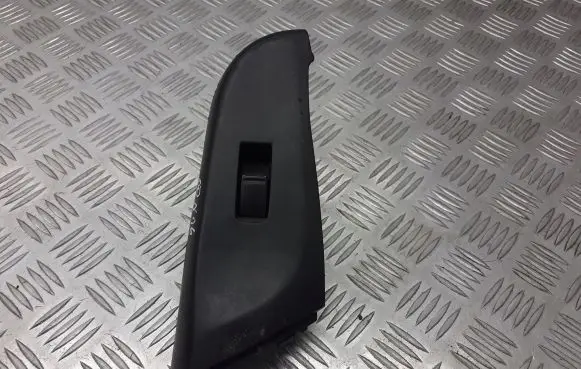 Nissan Almera N16 Quarter vent window switch 80960-BM520