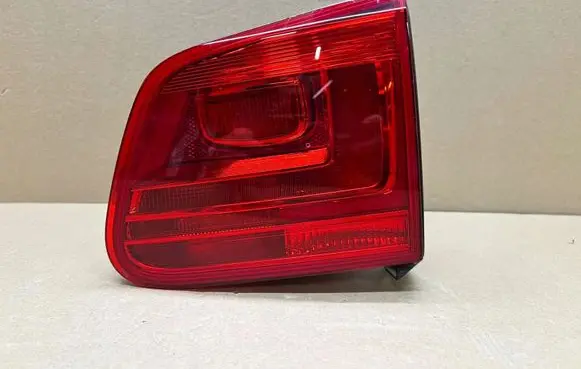Volkswagen Tiguan Rear/tail lights 5N0945094G