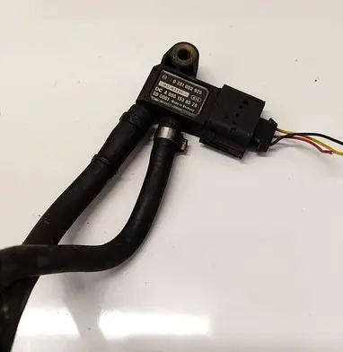Mercedes-Benz C AMG W204 Exhaust gas pressure sensor 0281002925