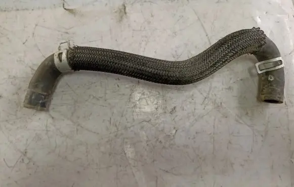 Suzuki Grand Vitara II Engine coolant pipe/hose
