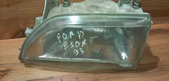 Ford Escort Headlight/headlamp 085561
