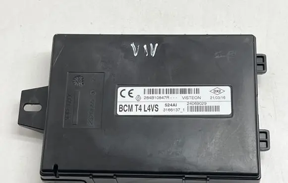Opel Vivaro Central body control module 284B10847R 31661371 24069029