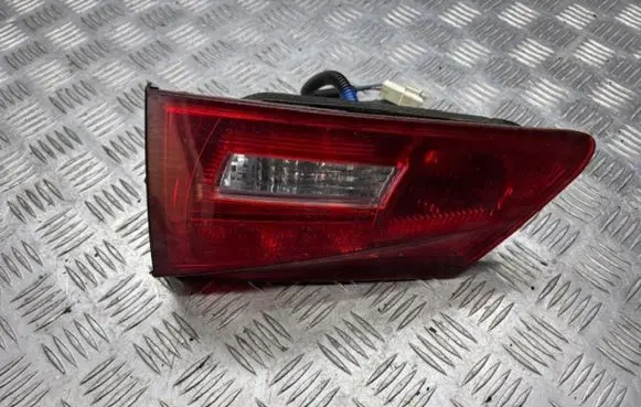 Lexus IS 220D-250-350 Tailgate rear/tail lights