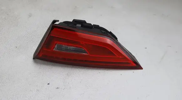 Audi A3 S3 8V Tailgate rear/tail lights 8V5945094J