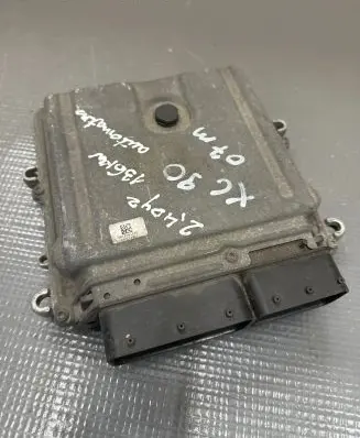 Volvo XC90 Engine control unit/module 8612961228