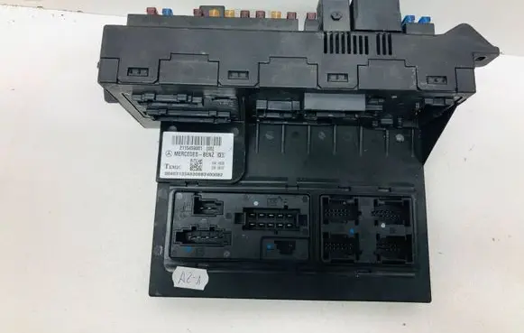 Mercedes-Benz E W211 SAM control unit 2115459001