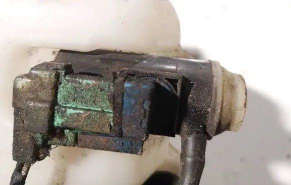 Honda Jazz Windscreen/windshield washer pump