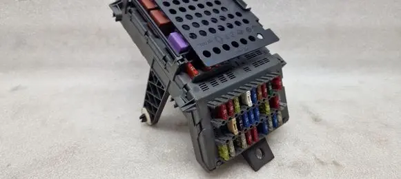 Renault Laguna I Fuse box set 7700821586