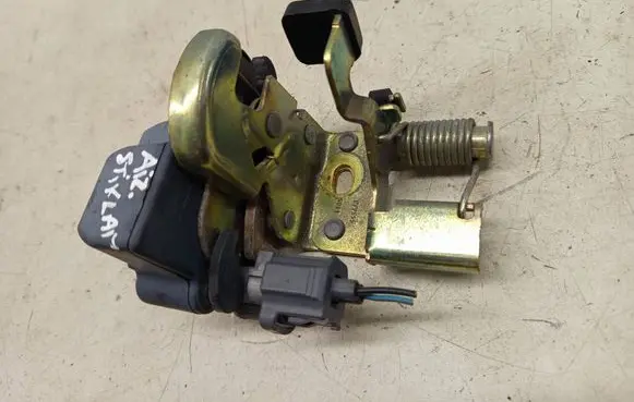 Jeep Grand Cherokee (WK) Tailgate window lock/catch/latch 