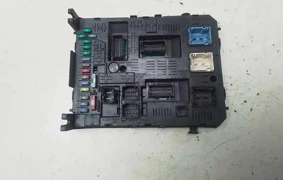 Citroen C4 Grand Picasso Comfort/convenience module 966405908001 BSI04EVK04 00190308