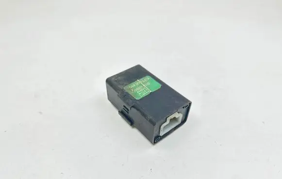 Subaru Legacy Door central lock control unit/module 88201AE010 484592