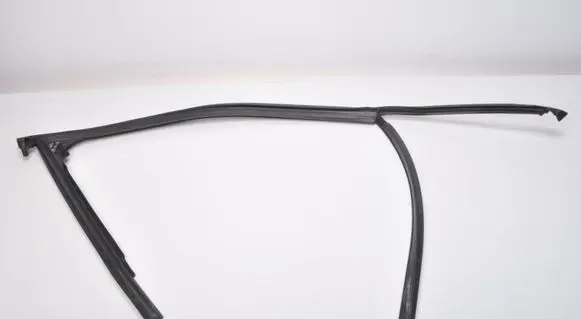 Bentley Bentayga Front door rubber seal LEWY