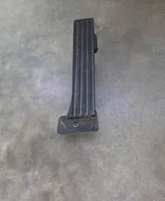 BMW 2 F44 Accelerator throttle pedal 6889818