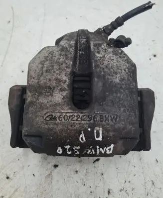 BMW 5 E39 Front brake caliper 6022296