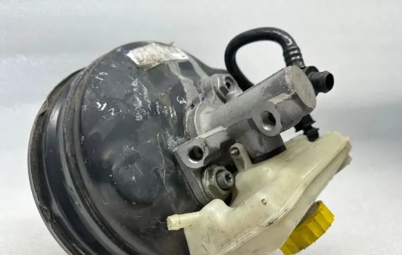 Audi A4 S4 B6 8E 8H Brake booster 8E0612105J