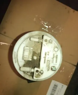 Peugeot Partner In-tank fuel pump 9621291180