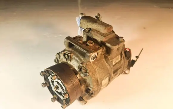 Audi A6 S6 C6 4F Air conditioning (A/C) compressor (pump) 4F0260805L