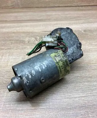 Volkswagen Golf II Wiper motor 191955113A