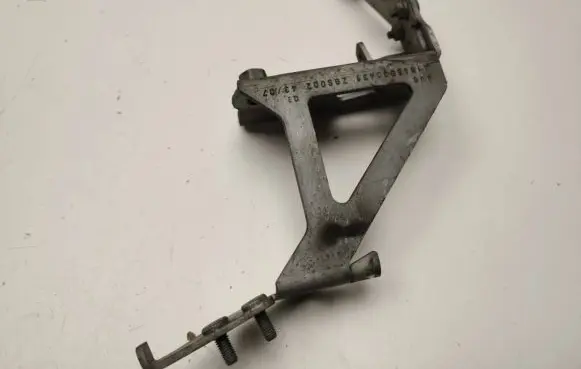 Mercedes-Benz ML W164 Radiator mount bracket A1645000431