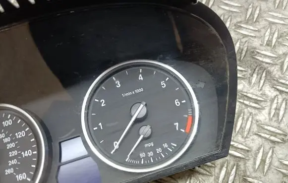 BMW 5 E60 E61 Speedometer (instrument cluster)