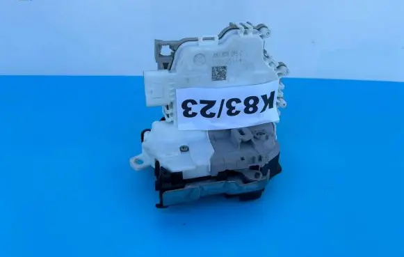 Audi A1 Rear door lock 8X0839015C