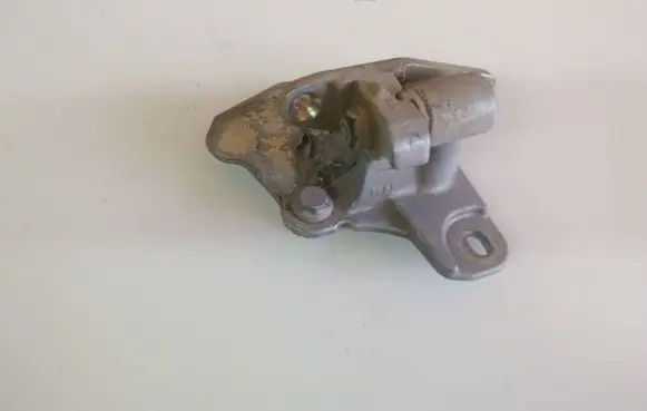 Mercedes-Benz B W245 Rear door lower hinge