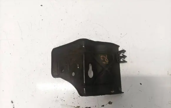 Skoda Fabia Mk1 (6Y) Engine mounting bracket 04793398ab