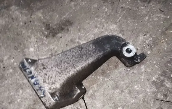 SsangYong Rodius Engine mounting bracket A6652230704