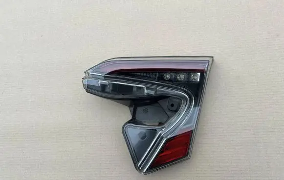Toyota C-HR I Tailgate rear/tail lights 81580F4021