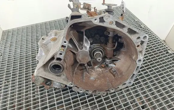 Peugeot 107 Manual 5 speed gearbox 20TT05