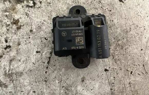 Mercedes-Benz C W204 Glow plug pre-heat relay A6511530279 09344006771