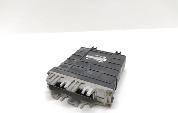 Volkswagen Golf III Engine control unit/module 0261203316 1H0907311K