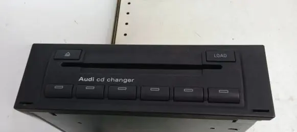 Audi A3 S3 8P CD/DVD changer 8E0035111