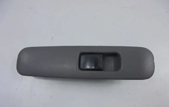 Suzuki Alto Electric window control switch