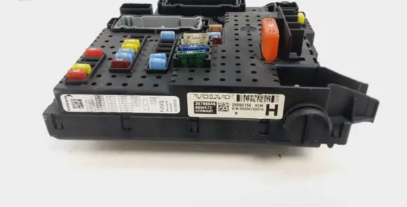 Volvo XC90 Fuse module 30786646